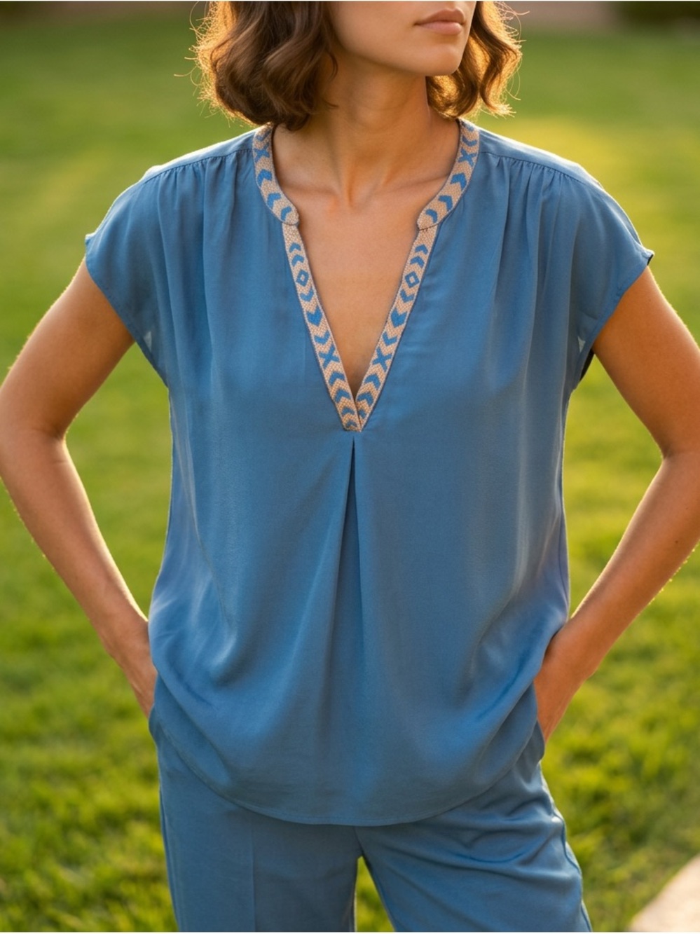 Joie Silk Blue Embroidered V-Neck Cap Sleeve Blouse